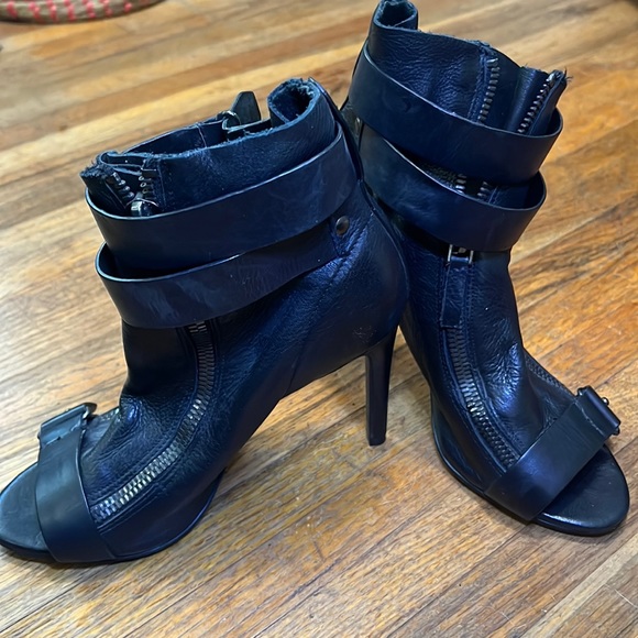 Dolce vita Harbor booties - Picture 1 of 6